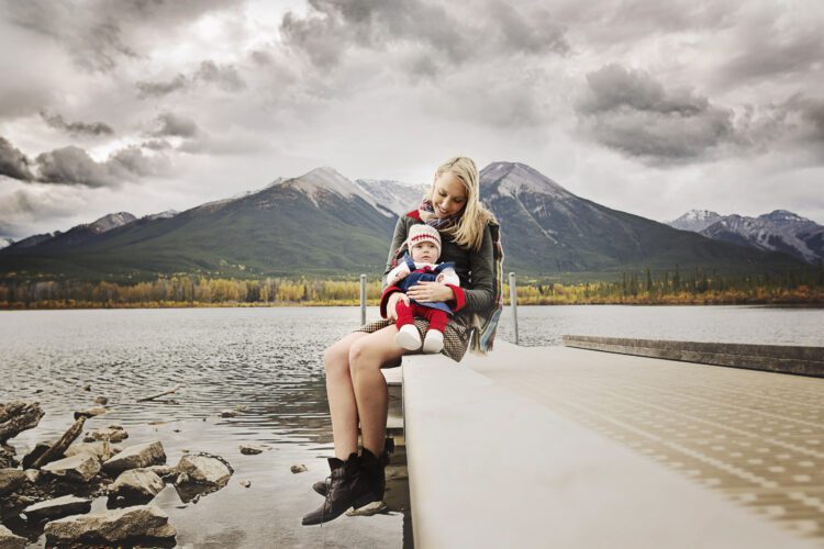 Newborn photoshoot in Banff, Alberta