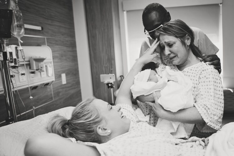 Surrogate birth photography in Calgary, Alberta